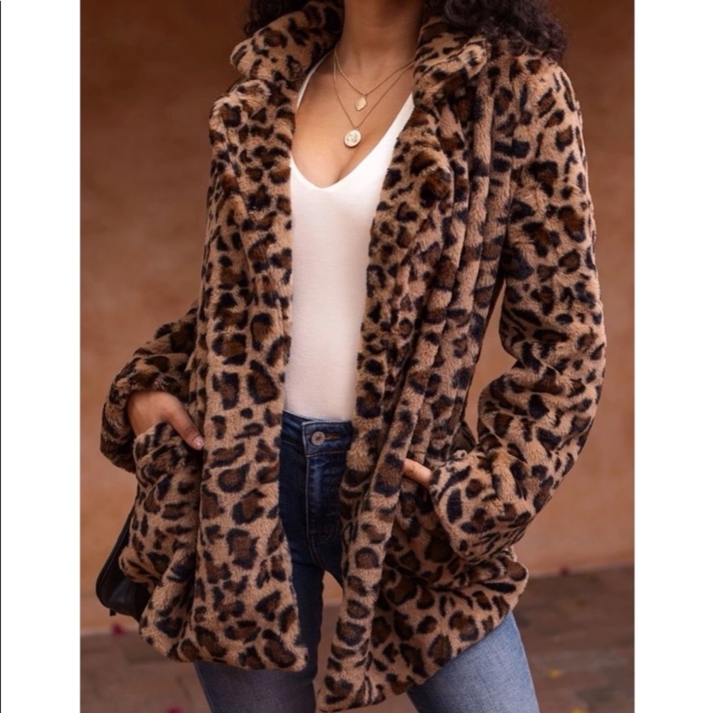 LOVE TREE | Beauty Mark Leopard Faux Fur Jacket Coat